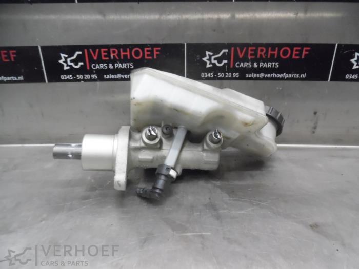 Gebrauchte Hauptbremszylinder Volvo V50 (MW) 2.4 20V Preis auf Anfrage angeboten von Verhoef Cars & Parts
