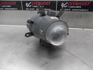 Used Fog light, front right BMW 3 serie (E46/4) 320d 16V Price on request offered by Verhoef Cars & Parts