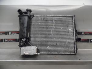 Used Radiator BMW 3 serie (E46/4) 320d 16V Price on request offered by Verhoef Cars & Parts