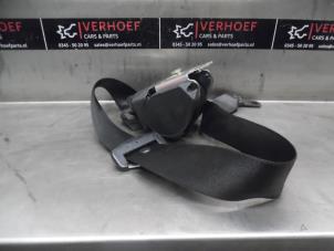 Used Front seatbelt, left BMW 3 serie (E46/4) 320d 16V Price € 40,00 Margin scheme offered by Verhoef Cars & Parts
