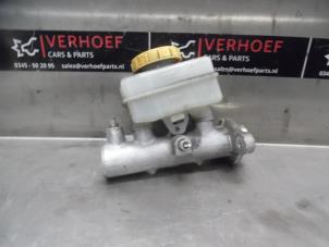 Używane Glówny cylinder hamulcowy Subaru Forester (SG) 2.0 16V X Cena € 40,00 Procedura marży oferowane przez Verhoef Cars & Parts