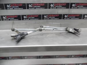 Used Wiper mechanism Renault Megane III Grandtour (KZ) 1.5 dCi 90 Price on request offered by Verhoef Cars & Parts