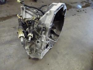Used Gearbox Renault Clio III Estate/Grandtour (KR) 1.5 dCi FAP Price on request offered by Verhoef Cars & Parts