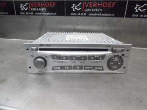 Used Radio CD player Mitsubishi L-200 2.5 DI-D 4x4 Price on request offered by Verhoef Cars & Parts