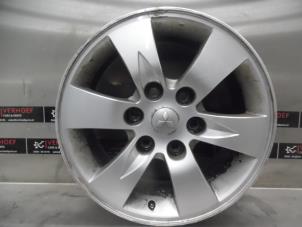 Used Wheel Mitsubishi L-200 2.5 DI-D 4x4 Price on request offered by Verhoef Cars & Parts