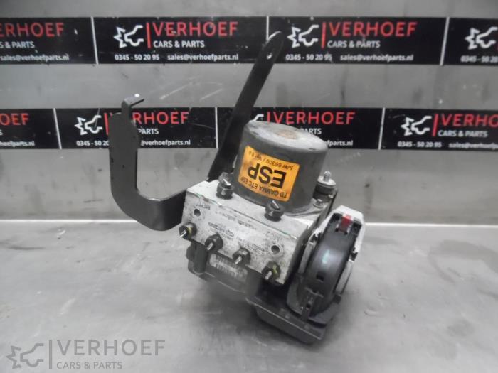 Usagé Bloc ABS Hyundai i30 (FD) 1.4 CVVT 16V Prix sur demande proposé par Verhoef Cars & Parts