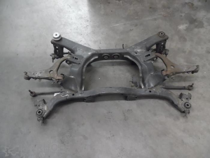 Usados Subchasis Subaru XV (GP) 2.0 AWD 16V Precio de solicitud ofrecido por Verhoef Cars & Parts