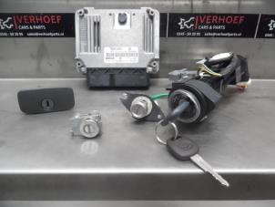 Used Set of cylinder locks (complete) Chevrolet Epica 2.0 D 16V Price on request offered by Verhoef Cars & Parts