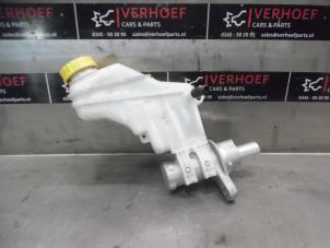 Używane Glówny cylinder hamulcowy Fiat Punto Cena na żądanie oferowane przez Verhoef Cars & Parts