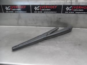 Used Rear wiper arm Kia Soul I (AM) 1.6 CVVT 16V Price on request offered by Verhoef Cars & Parts