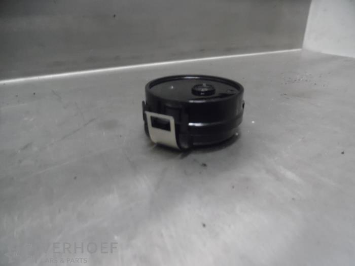 Begagnade Regnsensor Smart Forfour (453) 1.0 12V Pris € 15,00 Marginaltabell erbjuds av Verhoef Cars & Parts