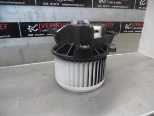 Usados Motor de ventilador de calefactor Opel Corsa D 1.2 16V Precio € 35,00 Norma de margen ofrecido por Verhoef Cars & Parts