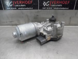 Used Front wiper motor Porsche Cayenne II (92A) 3.0 S E-Hybrid 24V Price on request offered by Verhoef Cars & Parts