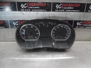 Usagé Instrument de bord Volkswagen Polo IV (9N1/2/3) 1.4 16V Prix sur demande proposé par Verhoef Cars & Parts