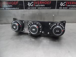 Używane Panel sterowania nagrzewnicy Kia Cee'd Sporty Wagon (EDF) 1.6 CVVT 16V Cena na żądanie oferowane przez Verhoef Cars & Parts
