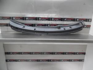 Used Cowl top grille Daihatsu Cuore (L251/271/276) 1.0 12V DVVT Price € 40,00 Margin scheme offered by Verhoef Cars & Parts