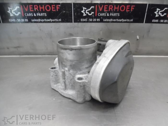 Usagé Boitier papillon Renault Scénic II (JM) 1.6 16V Prix € 25,00 Règlement à la marge proposé par Verhoef Cars & Parts