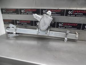 Used Window mechanism 2-door, front left Mitsubishi Pajero Canvas Top (V6/7) 3.2 DI-D 16V Price on request offered by Verhoef Cars & Parts
