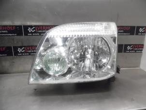 Used Headlight, left Nissan X-Trail (T30) 2.0 16V 4x4 Price € 50,00 Margin scheme offered by Verhoef Cars & Parts
