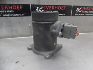 Used Airflow meter Nissan X-Trail (T30) 2.0 16V 4x4 Price € 35,00 Margin scheme offered by Verhoef Cars & Parts