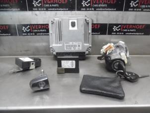 Used Set of cylinder locks (complete) Toyota Auris (E15) 1.4 D-4D-F 16V Price on request offered by Verhoef Cars & Parts
