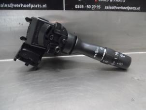 Usados Interruptor de limpiaparabrisas Toyota Auris (E15) 1.4 D-4D-F 16V Precio de solicitud ofrecido por Verhoef Cars & Parts
