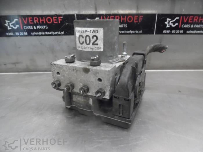 Usagé Bloc ABS Hyundai Santa Fe II (CM) 2.7 V6 24V 4x4 Prix € 150,00 Règlement à la marge proposé par Verhoef Cars & Parts