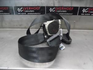 Used Rear seatbelt, right Renault Twingo II (CN) 1.2 16V Price on request offered by Verhoef Cars & Parts