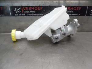 Używane Glówny cylinder hamulcowy Peugeot 208 I (CA/CC/CK/CL) 1.2 Vti 12V PureTech 82 Cena € 60,00 Procedura marży oferowane przez Verhoef Cars & Parts
