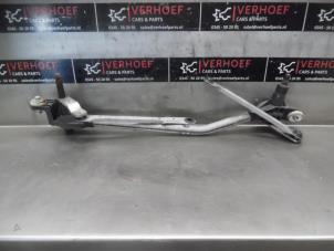 Used Wiper mechanism Renault Megane III Coupe (DZ) 1.5 dCi 90 FAP Price on request offered by Verhoef Cars & Parts