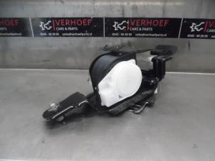 Begagnade Bakre säkerhetsbälte, mitten Mazda 6 SportBreak (GH19/GHA9) 2.5 16V S-VT GT-M Pris € 40,00 Marginaltabell erbjuds av Verhoef Cars & Parts