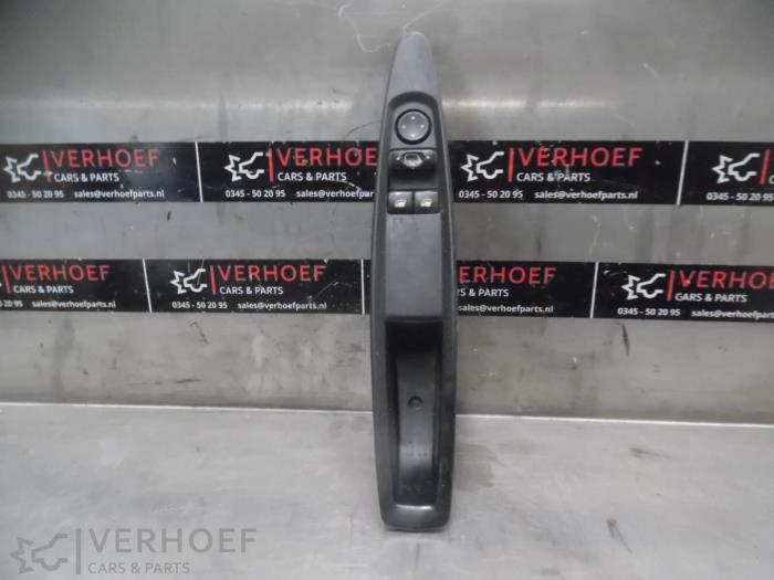 Używane Przelacznik combi okienny Citroen C4 Coupé (LA) 2.0 16V Cena na żądanie oferowane przez Verhoef Cars & Parts