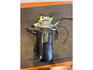 Used Fuel filter housing Hyundai i30 Crosswagon (WWH) 1.6 CRDi 16V VGT HP Price € 50,00 Margin scheme offered by Verhoef Cars & Parts