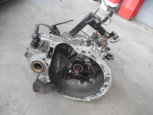 Usados Caja de cambios Kia Picanto (BA) 1.1 12V Precio de solicitud ofrecido por Verhoef Cars & Parts