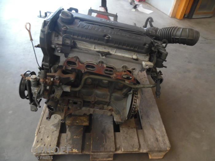 Gebrauchte Motor Kia Carens II (FJ) 1.6i 16V Preis auf Anfrage angeboten von Verhoef Cars & Parts