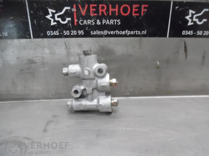 Begagnade EBD-system Mazda MX-5 (NB18/35/8C) 1.6i 16V Pris på förfrågan erbjuds av Verhoef Cars & Parts