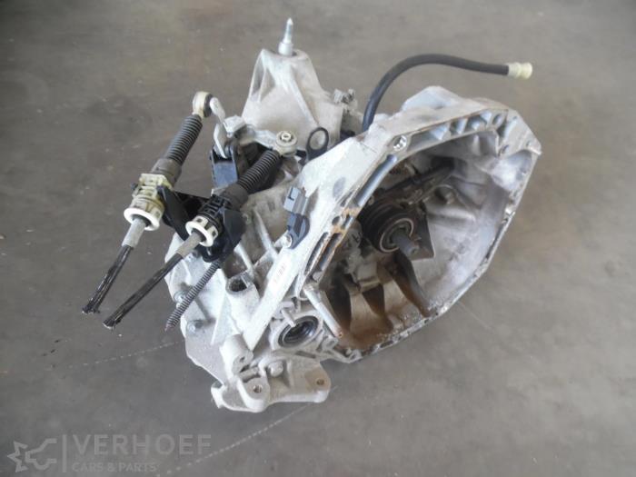 Getriebe Renault Twingo II (CN), 2007 / 2014 1.5 dCi 90 FAP, Fließheck, 2-tr, Diesel, 1.461cc, 63kW (86pk), FWD, K9K820; K9KP8, 2010-10 / 2014-09, CN03; CN05; CN00; CNE0; CNE3; CNH0; CNH3; CNM0; CNM3 (Gebraucht)