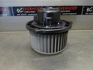 Usagé Moteur de ventilation chauffage Toyota Avensis Wagon (T25/B1E) 1.8 16V VVT-i Prix € 50,00 Règlement à la marge proposé par Verhoef Cars & Parts
