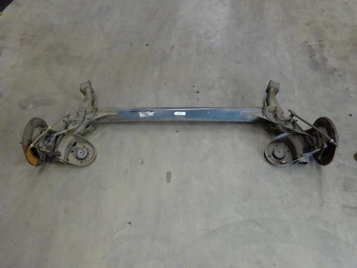 Rear-wheel drive axle Kia Venga 1.4 CVVT 16V - 551001K000 G4FA