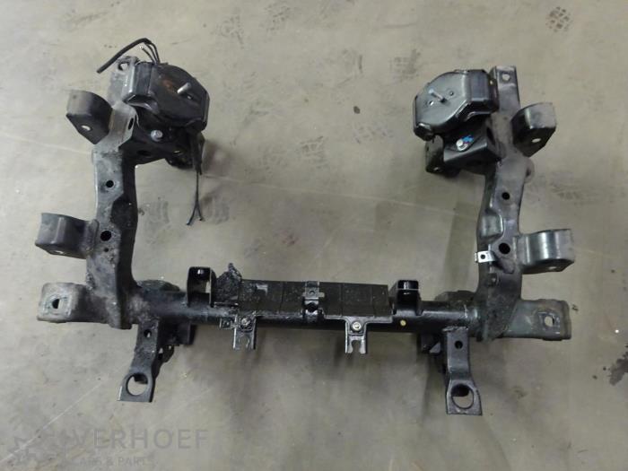 Begagnade Underram Mitsubishi Pajero Hardtop (V6/7) 3.2 DI-D 16V Pris på förfrågan erbjuds av Verhoef Cars & Parts