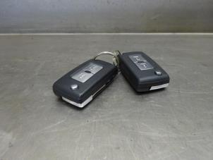 Gebrauchte Schlüssel Mitsubishi Pajero Hardtop (V6/7) 3.2 DI-D 16V Preis € 30,25 Mit Mehrwertsteuer angeboten von Verhoef Cars & Parts