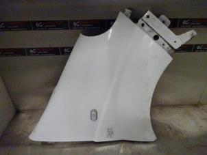 Used Front wing, right Nissan Primastar 2.0 dCi 120 Price € 121,00 Inclusive VAT offered by Verhoef Cars & Parts