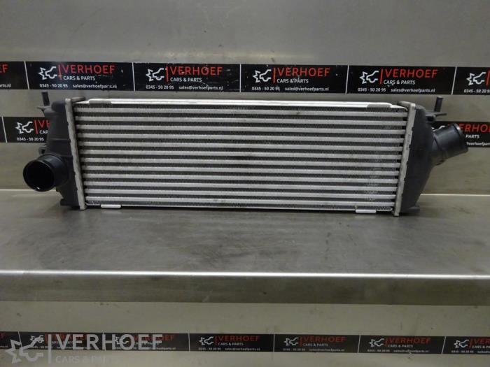 Usagé Intercooler Nissan Primastar 2.0 dCi 120 Prix € 60,50 Prix TTC proposé par Verhoef Cars & Parts