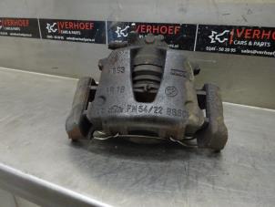 Begagnade Främre bromsok, höger Alfa Romeo GT (937) 2.0 JTS 16V Pris på förfrågan erbjuds av Verhoef Cars & Parts
