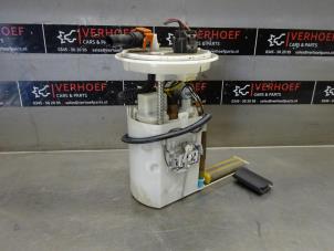 Usagé Pompe essence Kia Cee'd (EDB5) 1.4 CVVT 16V Prix € 60,00 Règlement à la marge proposé par Verhoef Cars & Parts