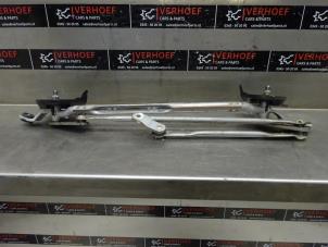 Usagé Mécanique essuie-glace Mitsubishi Outlander (GF/GG) 2.0 16V PHEV 4x4 Prix sur demande proposé par Verhoef Cars & Parts
