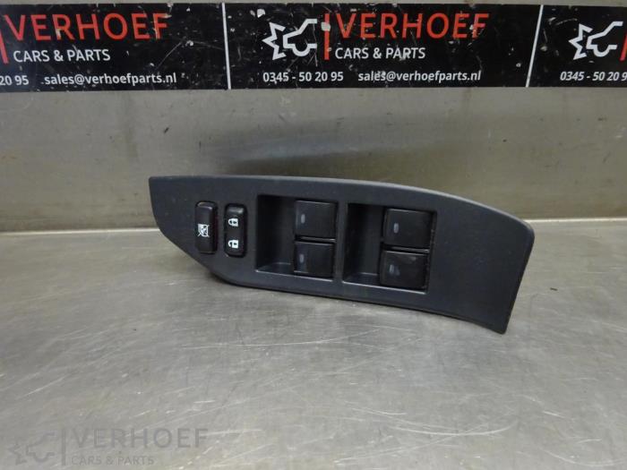 Usados Interruptor combinado de ventanillas Toyota Verso 2.0 16V D-4D-F Precio de solicitud ofrecido por Verhoef Cars & Parts