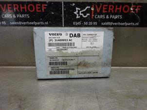 Gebrauchte Radio Modul Volvo V40 (MV) 2.0 D4 16V Preis auf Anfrage angeboten von Verhoef Cars & Parts
