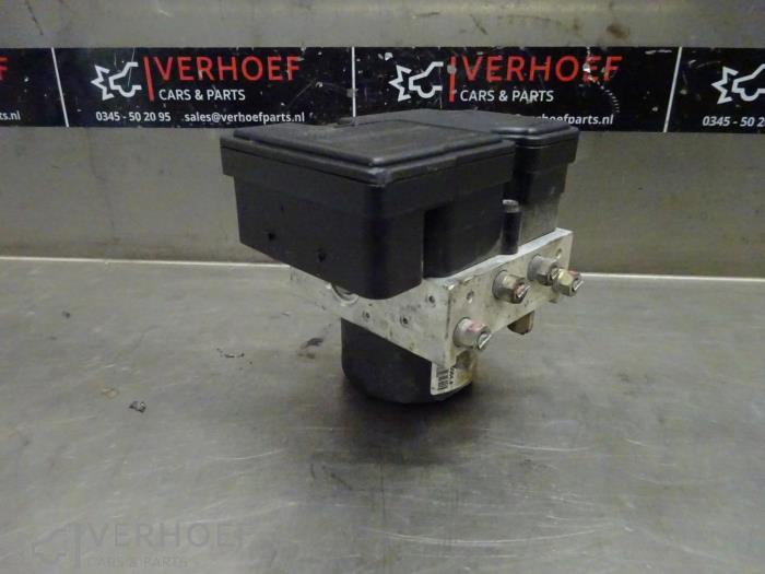 Begagnade ABS-pump Suzuki Grand Vitara II (JT) 1.6 16V Pris € 150,00 Marginaltabell erbjuds av Verhoef Cars & Parts