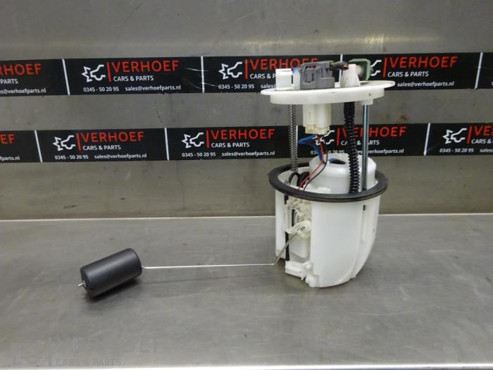 Begagnade Bensinpump Mitsubishi Lancer Sportback (CX) 1.8 MIVEC 16V Pris på förfrågan erbjuds av Verhoef Cars & Parts